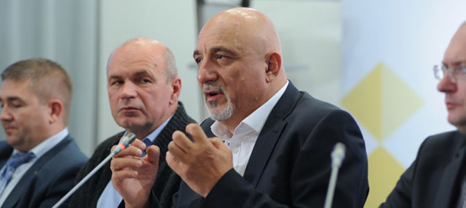 Круглий стіл в Українському кризовому медіа-центрі