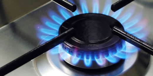 Як людям готуватися до можливих зупинок подачі газу та тепла через обстріли РФ